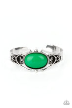 Load image into Gallery viewer, Paparazzi Springtime Trendsetter - Green
